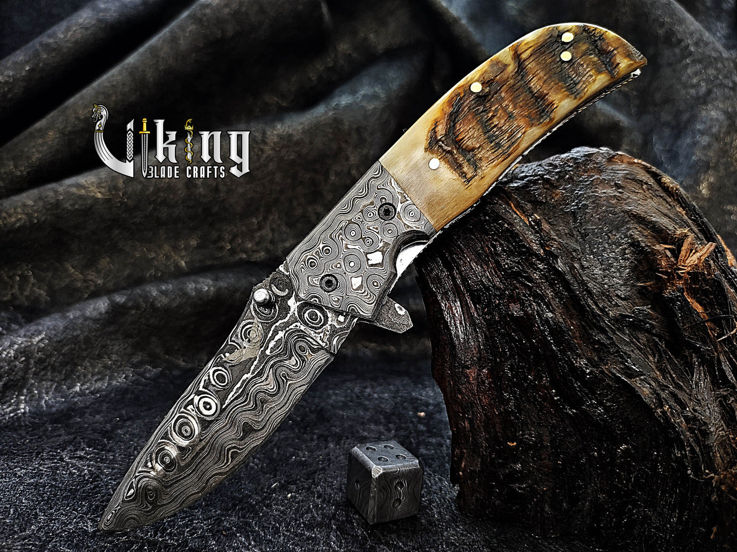 Handmade Damascus Steel Rain Drop Pattern Ram Horn Handle Folding Knife