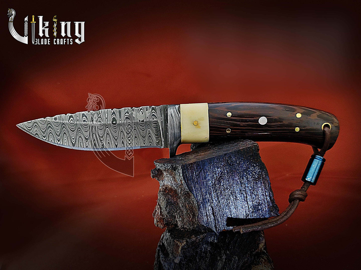 Damascus Steel Fixed Hunting Knife With Wenge Wood & Bone Handle