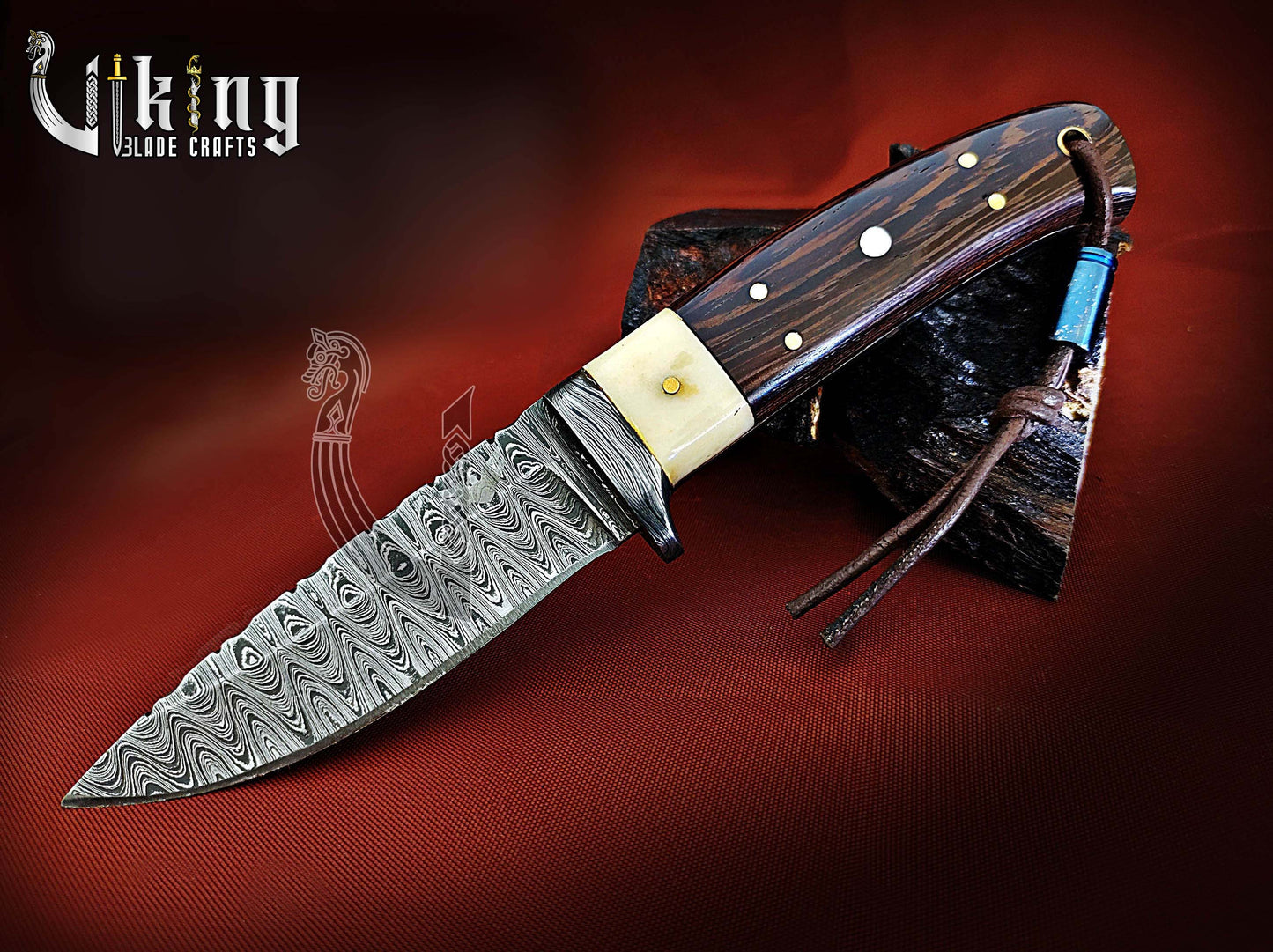 Damascus Steel Fixed Hunting Knife With Wenge Wood & Bone Handle