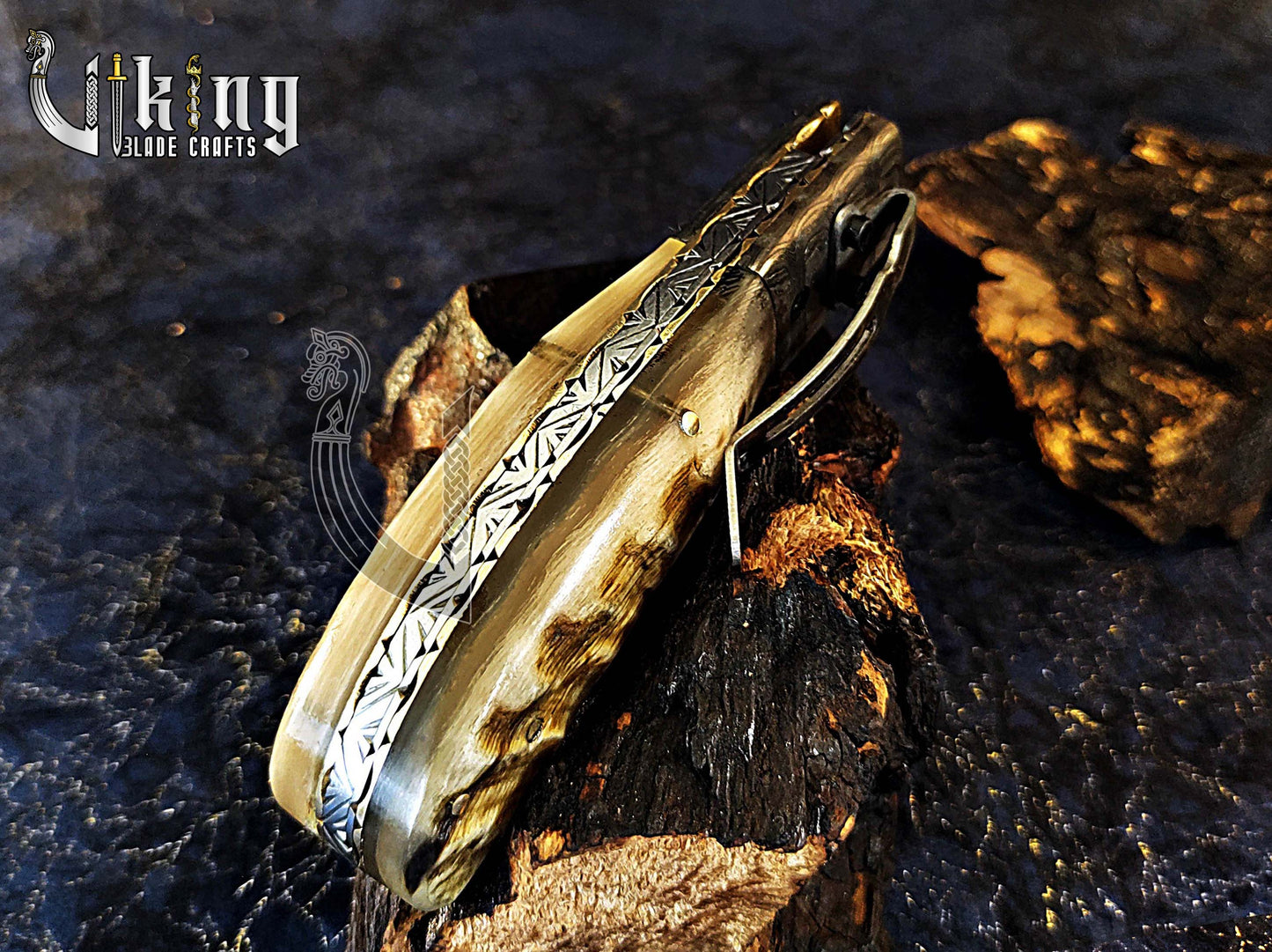 Hand-Forged Damascus Steel Blade with Ram Horn Handle & Easy Lock Folding Knife