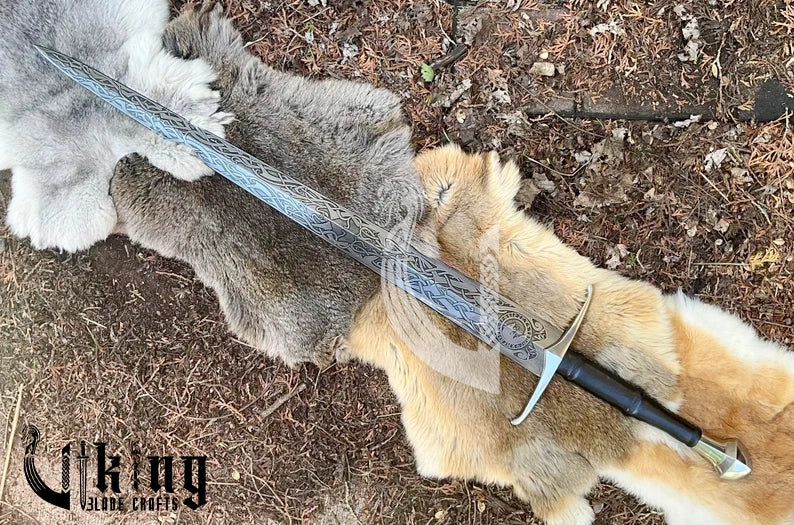 Norse Wolf Sword – Engraved Celtic Knot & Elder Futhark Rune Fantasy Blade