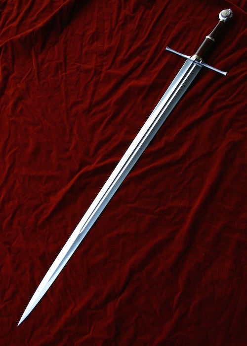 Raven Longsword – Dark Winged Medieval Sword with Brass Raven & Sheath