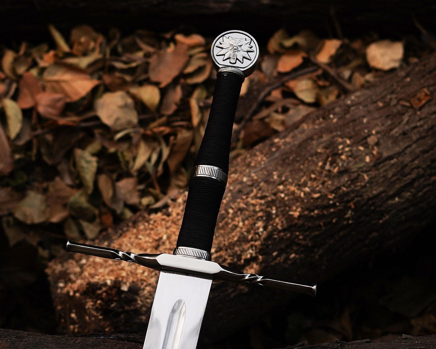 Witcher 3 Mastercrafted Wolf Sword Replica with Scabbard – 70cm