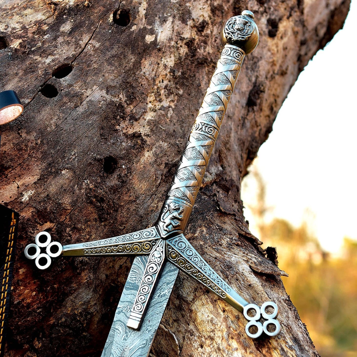 Handmade Damascus Steel Scottish Claymore Sword with Leather Sheath