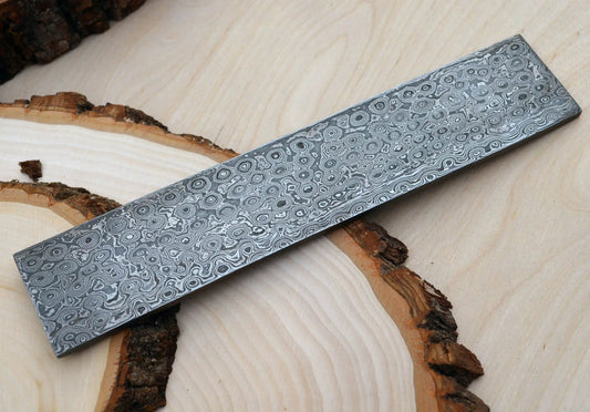 What is Damascus Steel? – Its History and Benefits