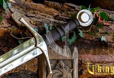 Handcrafted Oakeshott Type XIV Sword Replica: Premium Knightly Replica