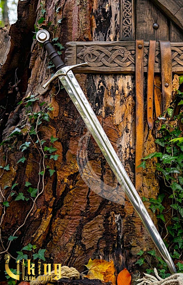 Handcrafted Oakeshott Type XIV Sword Replica: Premium Knightly Replica