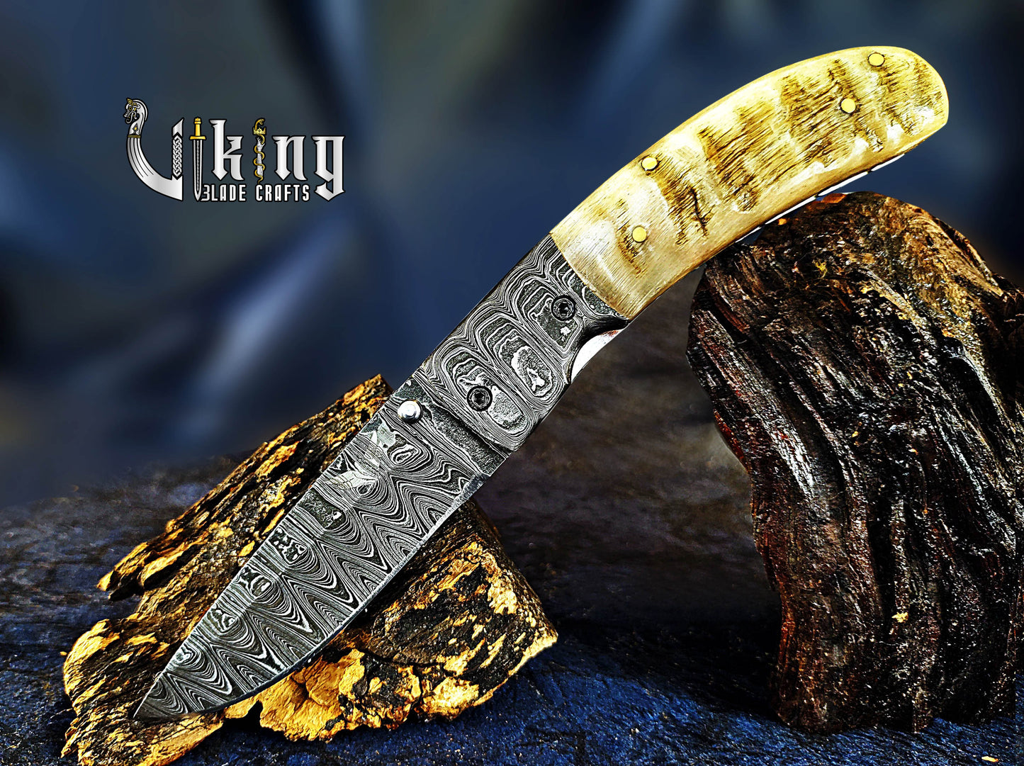 Hand-Forged Damascus Steel Blade with Ram Horn Handle & Easy Lock Folding Knife