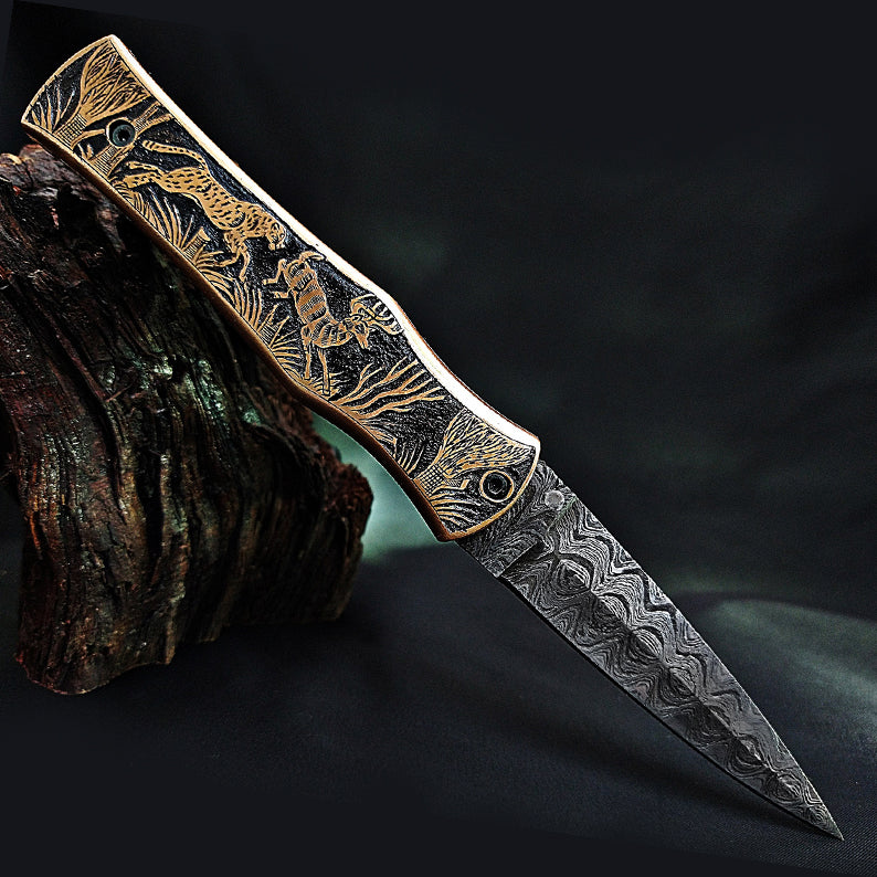 Hand-Carved Wildlife Theme Damascus Pocket Knife – Collector’s Edition - Viking Blade Crafts
