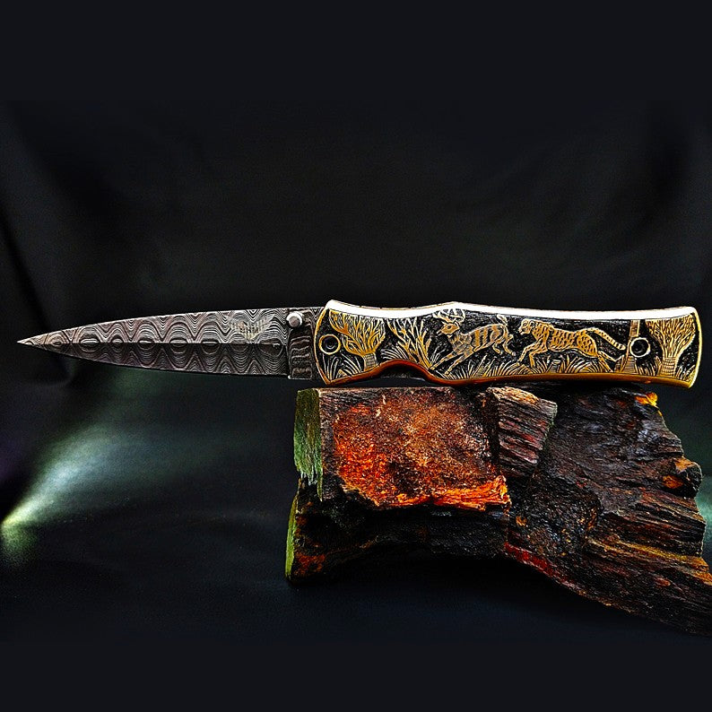 Hand-Carved Wildlife Theme Damascus Pocket Knife – Collector’s Edition - Viking Blade Crafts