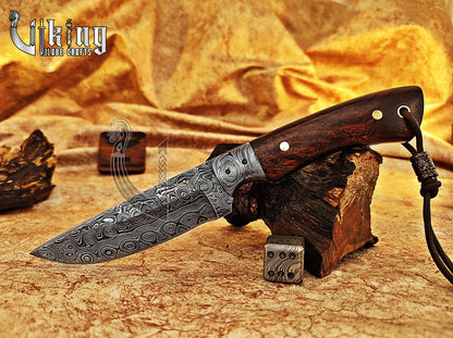 Handmade Damascus Steel Fixed Blade Hunting Knife with Sheath Wood Handle