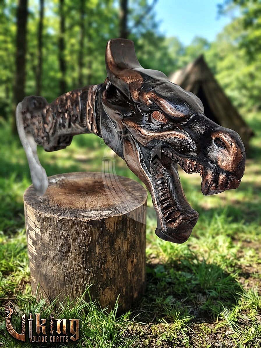 The Níðhöggr Vanguard II: 23" Hand-Forged Dragon Rosewood Axe