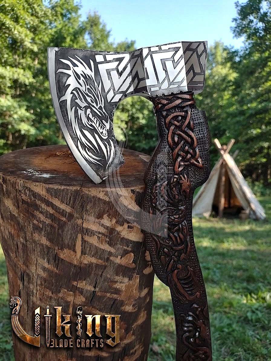 The Níðhöggr Vanguard II: 23" Hand-Forged Dragon Rosewood Axe