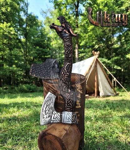 The Níðhöggr Vanguard II: 23" Hand-Forged Dragon Rosewood Axe