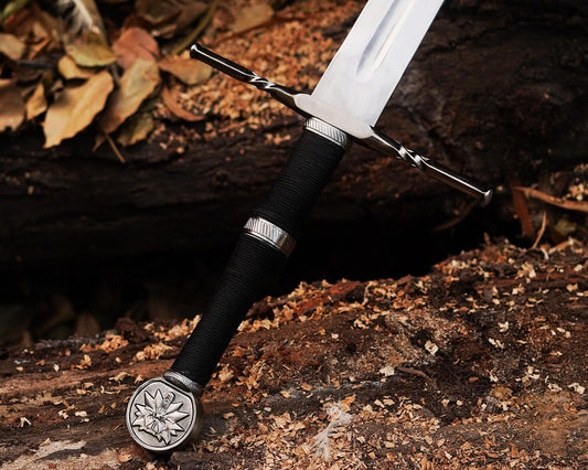 Witcher 3 Mastercrafted Wolf Sword Replica with Scabbard – 70cm
